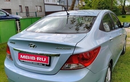 Hyundai Solaris II рестайлинг, 2011 год, 890 000 рублей, 2 фотография