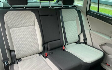 Volkswagen Tiguan II, 2017 год, 2 300 000 рублей, 11 фотография