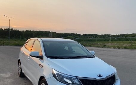 KIA Rio III рестайлинг, 2015 год, 820 000 рублей, 1 фотография