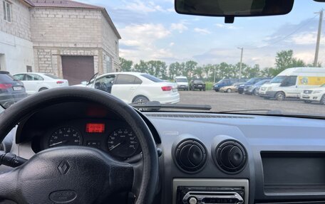 Renault Logan I, 2006 год, 186 000 рублей, 7 фотография