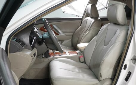 Toyota Camry, 2007 год, 1 050 000 рублей, 10 фотография