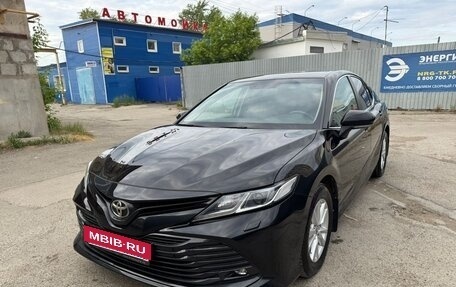 Toyota Camry, 2018 год, 2 600 000 рублей, 3 фотография