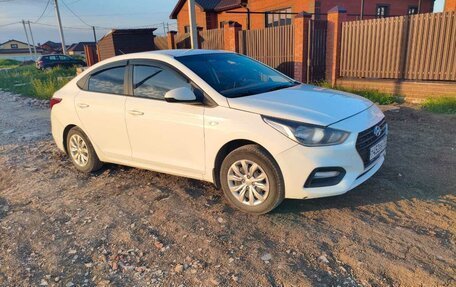 Hyundai Solaris II рестайлинг, 2018 год, 1 200 000 рублей, 2 фотография
