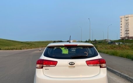 KIA Rio III рестайлинг, 2015 год, 820 000 рублей, 5 фотография