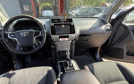 Toyota Land Cruiser Prado 150 рестайлинг 2, 2017 год, 4 400 000 рублей, 10 фотография