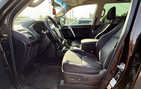 Toyota Land Cruiser Prado 150 рестайлинг 2, 2017 год, 4 400 000 рублей, 11 фотография