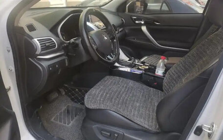Mitsubishi Eclipse Cross, 2022 год, 1 650 000 рублей, 7 фотография