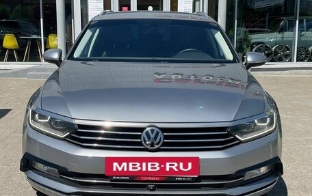 Volkswagen Passat B8 рестайлинг, 2018 год, 1 950 000 рублей, 3 фотография