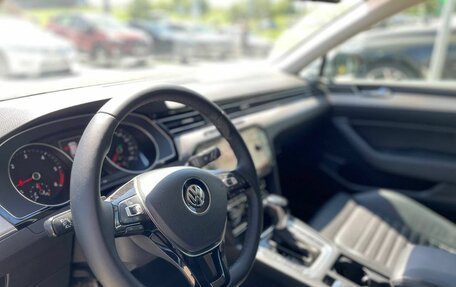 Volkswagen Passat B8 рестайлинг, 2018 год, 1 950 000 рублей, 10 фотография