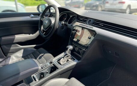 Volkswagen Passat B8 рестайлинг, 2018 год, 1 950 000 рублей, 24 фотография