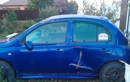 Nissan March III, 2002 год, 100 000 рублей, 7 фотография