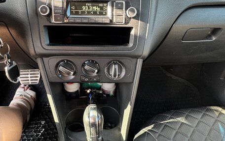 Volkswagen Polo VI (EU Market), 2011 год, 900 000 рублей, 6 фотография
