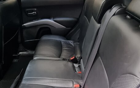 Mitsubishi Outlander III рестайлинг 3, 2008 год, 1 400 000 рублей, 10 фотография