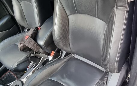 Mitsubishi Outlander III рестайлинг 3, 2008 год, 1 400 000 рублей, 11 фотография