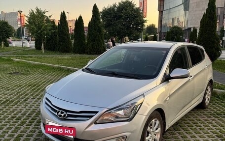 Hyundai Solaris II рестайлинг, 2014 год, 1 100 000 рублей, 4 фотография