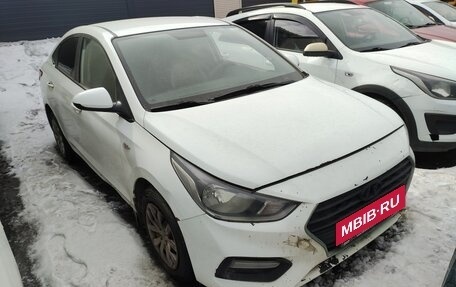 Hyundai Solaris II рестайлинг, 2019 год, 760 000 рублей, 3 фотография