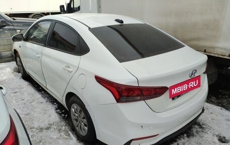 Hyundai Solaris II рестайлинг, 2019 год, 760 000 рублей, 4 фотография