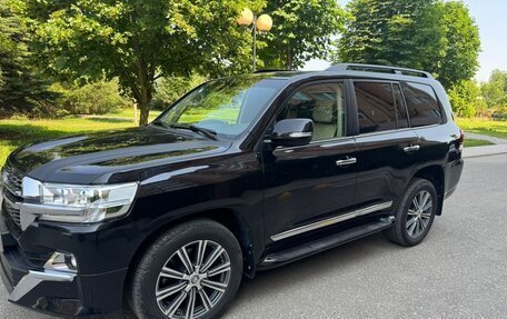 Toyota Land Cruiser 200, 2016 год, 5 700 000 рублей, 3 фотография