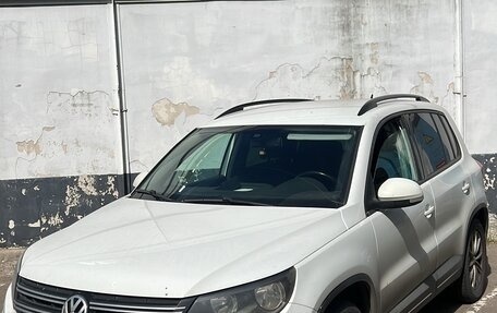 Volkswagen Tiguan I, 2014 год, 1 000 000 рублей, 1 фотография