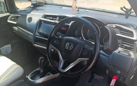 Honda Fit III, 2016 год, 1 375 000 рублей, 10 фотография