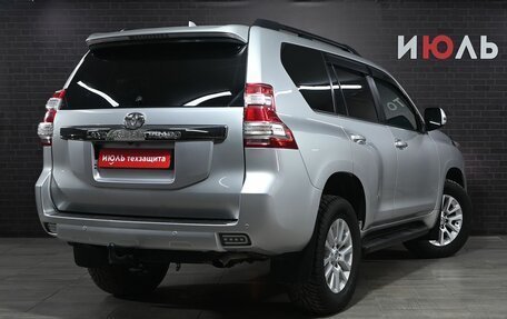 Toyota Land Cruiser Prado 150 рестайлинг 2, 2017 год, 4 895 000 рублей, 6 фотография