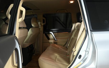 Toyota Land Cruiser Prado 150 рестайлинг 2, 2017 год, 4 895 000 рублей, 24 фотография