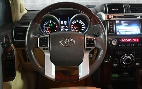 Toyota Land Cruiser Prado 150 рестайлинг 2, 2017 год, 4 895 000 рублей, 11 фотография
