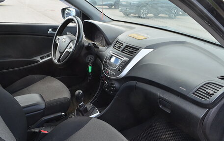 Hyundai Solaris II рестайлинг, 2012 год, 550 000 рублей, 7 фотография