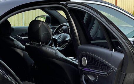 Mercedes-Benz E-Класс, 2018 год, 2 500 000 рублей, 16 фотография