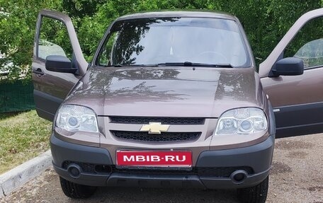 Chevrolet Niva I рестайлинг, 2013 год, 600 000 рублей, 1 фотография