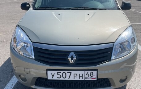 Renault Sandero I, 2014 год, 720 000 рублей, 1 фотография