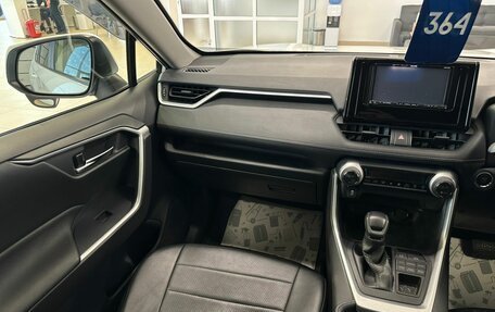 Toyota RAV4, 2019 год, 3 599 000 рублей, 14 фотография