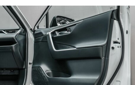 Toyota RAV4, 2025 год, 4 199 000 рублей, 18 фотография