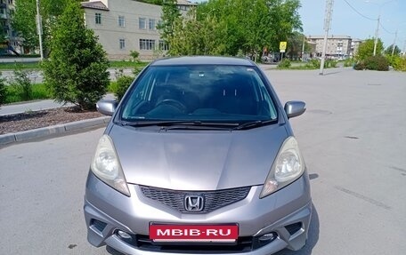 Honda Fit III, 2010 год, 810 000 рублей, 5 фотография