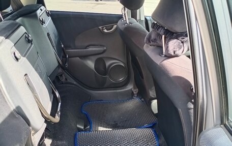 Honda Fit III, 2010 год, 810 000 рублей, 12 фотография