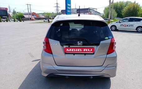 Honda Fit III, 2010 год, 810 000 рублей, 8 фотография