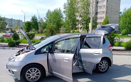 Honda Fit III, 2010 год, 810 000 рублей, 23 фотография