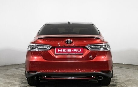 Toyota Camry, 2021 год, 3 290 000 рублей, 6 фотография