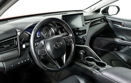 Toyota Camry, 2021 год, 3 290 000 рублей, 11 фотография