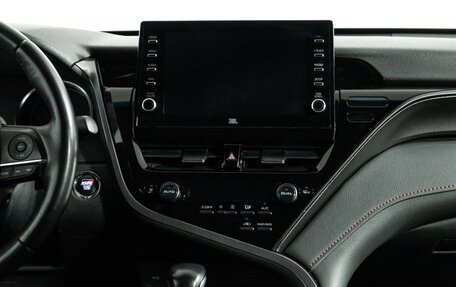 Toyota Camry, 2021 год, 3 290 000 рублей, 14 фотография