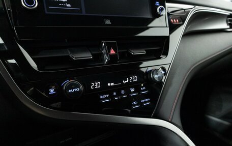 Toyota Camry, 2021 год, 3 290 000 рублей, 18 фотография