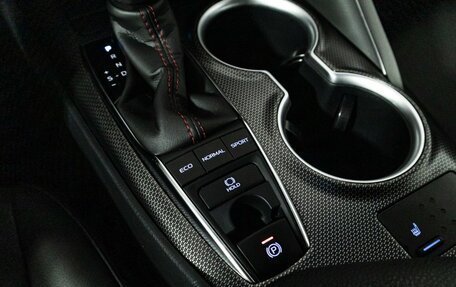Toyota Camry, 2021 год, 3 290 000 рублей, 20 фотография