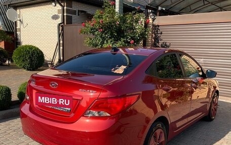 Hyundai Solaris II рестайлинг, 2015 год, 1 050 000 рублей, 5 фотография