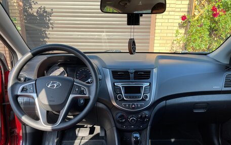 Hyundai Solaris II рестайлинг, 2015 год, 1 050 000 рублей, 8 фотография