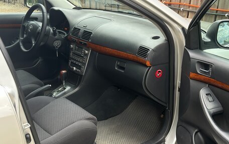 Toyota Avensis III рестайлинг, 2007 год, 895 000 рублей, 21 фотография