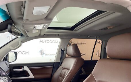 Toyota Land Cruiser 200, 2018 год, 5 687 000 рублей, 11 фотография