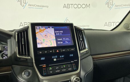 Toyota Land Cruiser 200, 2018 год, 5 687 000 рублей, 13 фотография