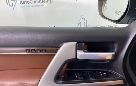 Toyota Land Cruiser 200, 2018 год, 5 687 000 рублей, 18 фотография