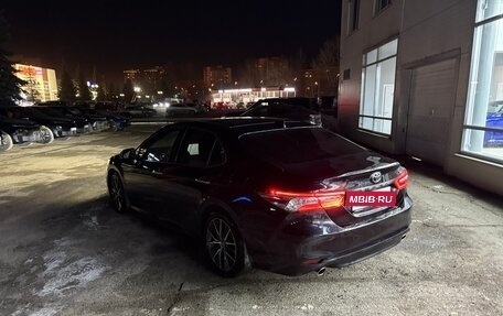 Toyota Camry, 2023 год, 3 250 000 рублей, 3 фотография