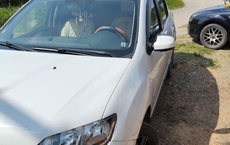 Renault Logan II, 2014 год, 530 000 рублей, 10 фотография